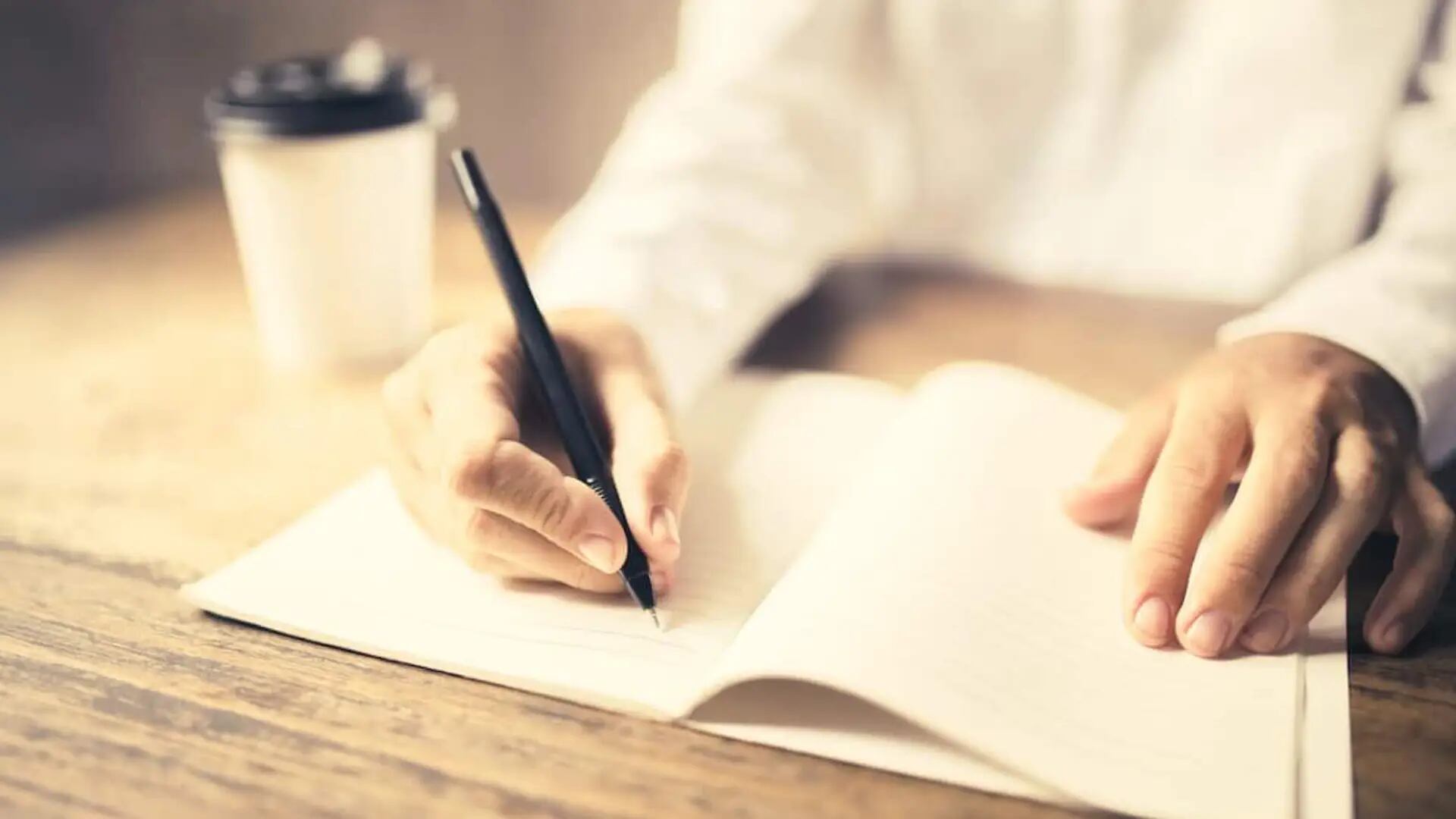 Journaling prompt para HOY, 24 de agosto de 2026: ¿Qué puedes escribir en tu diario este lunes?