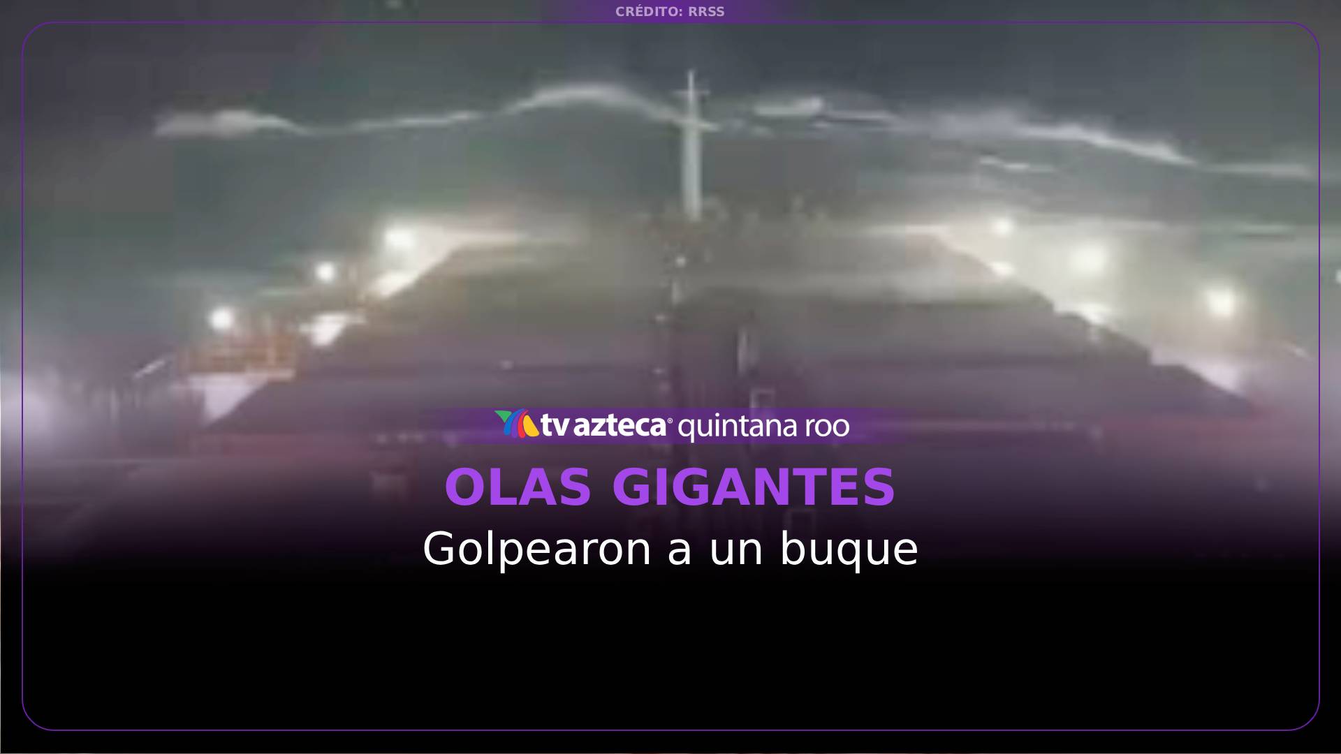 ¡Olas gigantes cubren por completo un buque de carga!