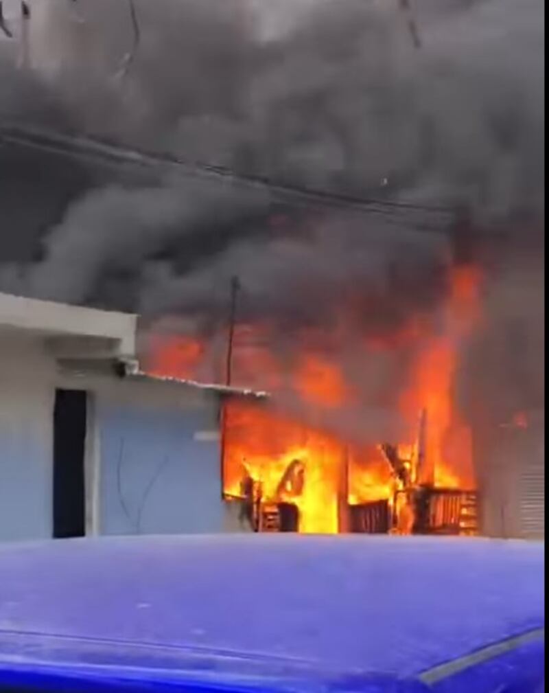 incendio región 228 en Cancún hoy 3 de abril de 2025