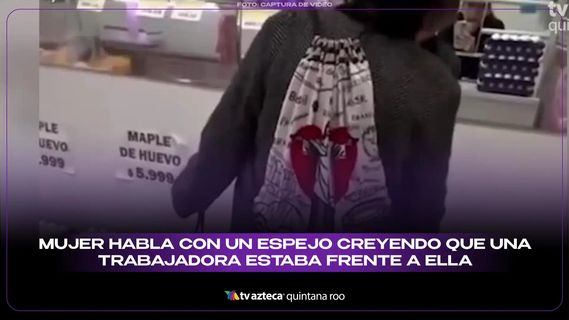 Mujer habla con un espejo creyendo que una trabajadora estaba frente a ella